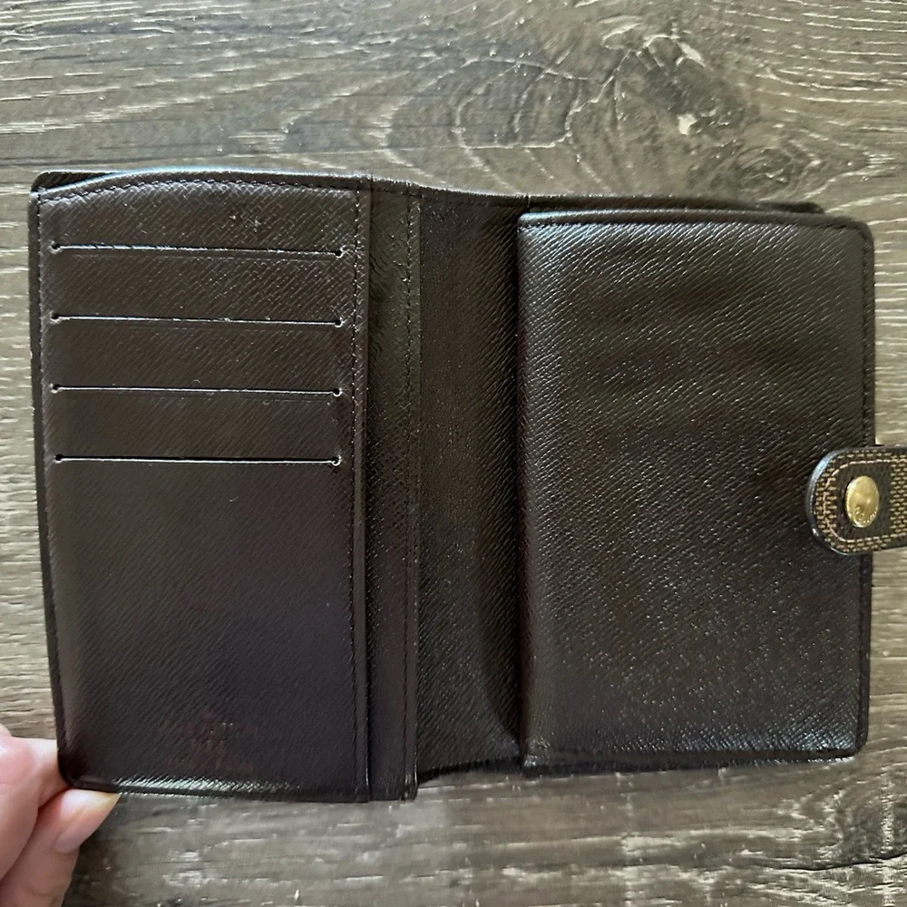 Louis Vuitton Damier Ebene Key Holder - Picture 6 of 7